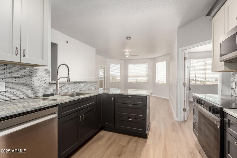 Central Ave Kitchen 5