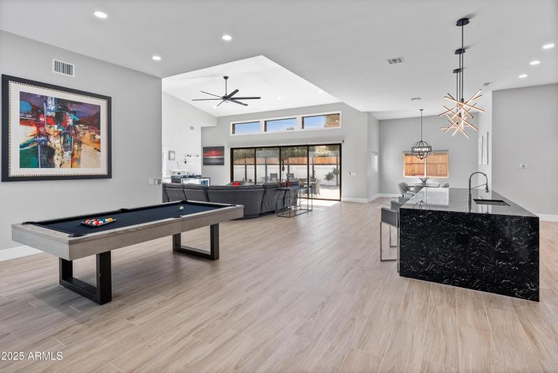 6715 E Montecito Ave-41