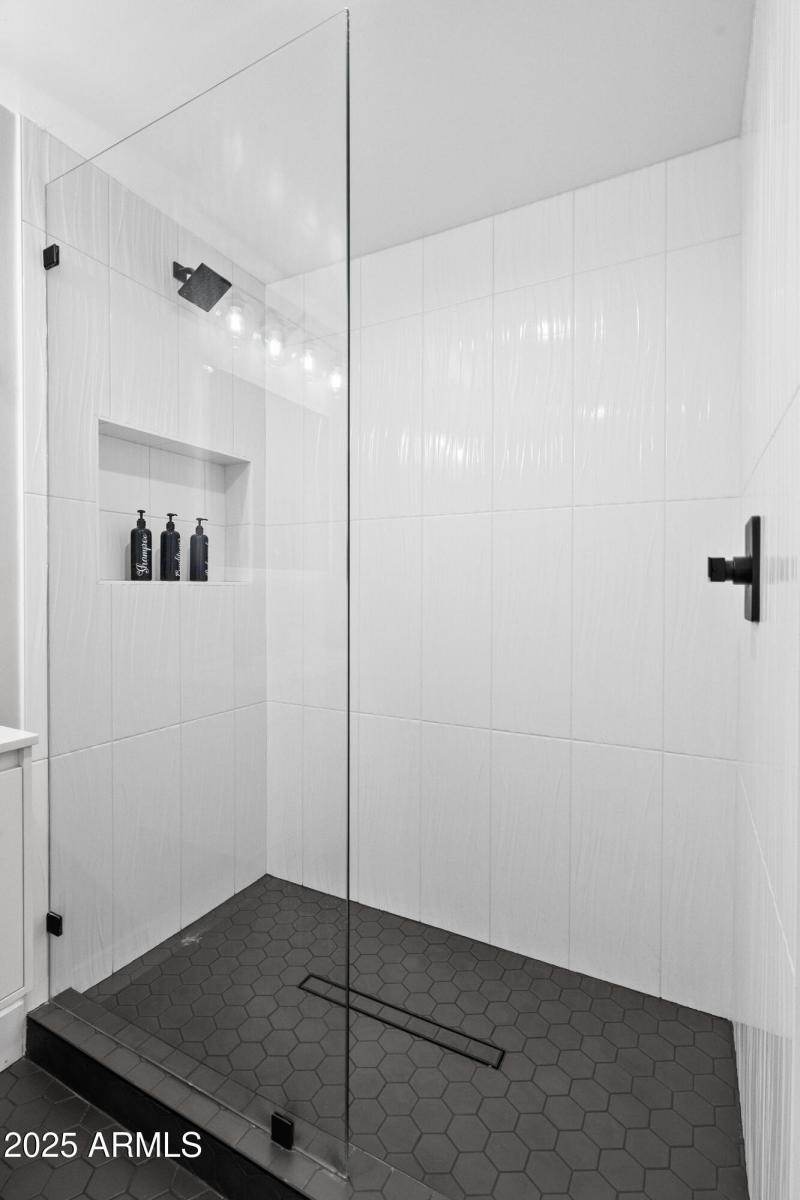 6715 E Montecito Ave-17