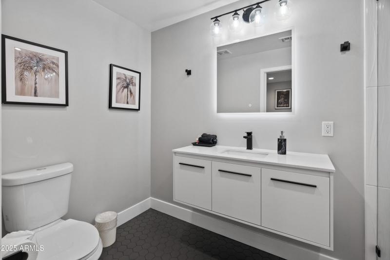 6715 E Montecito Ave-18