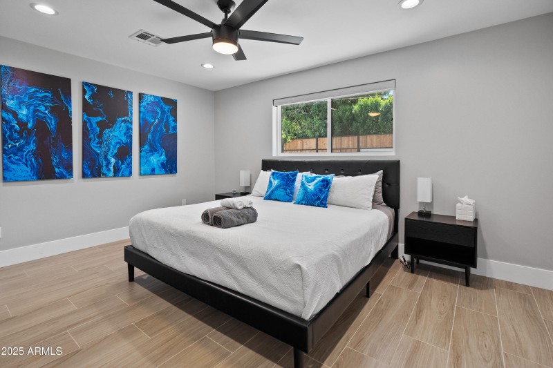 6715 E Montecito Ave-20