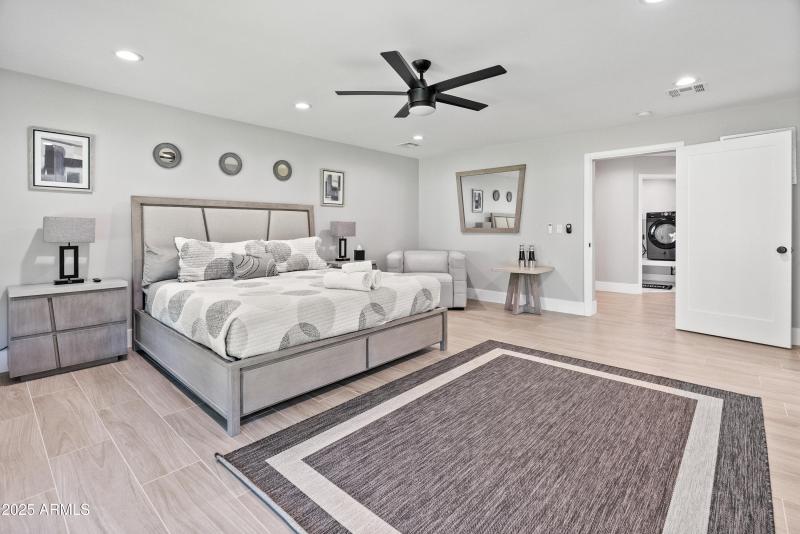 6715 E Montecito Ave-24