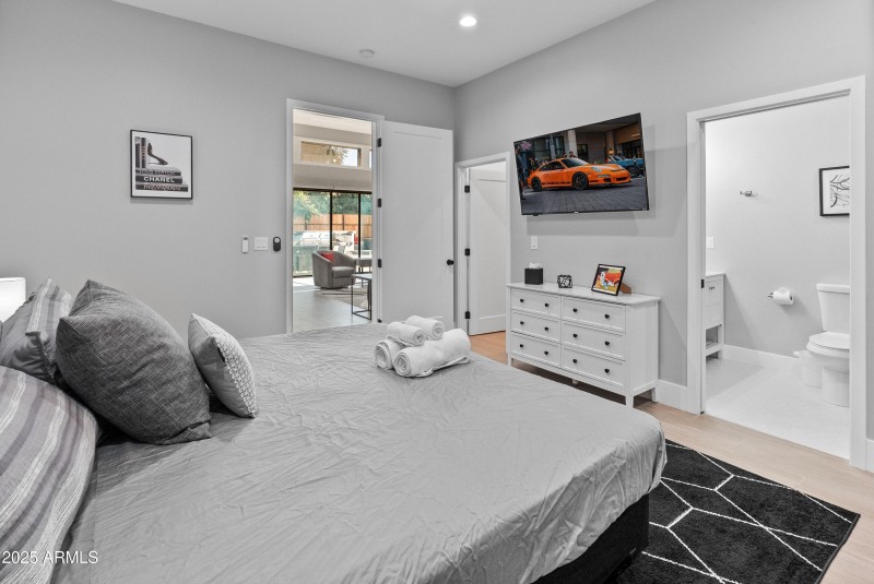 6715 E Montecito Ave-30