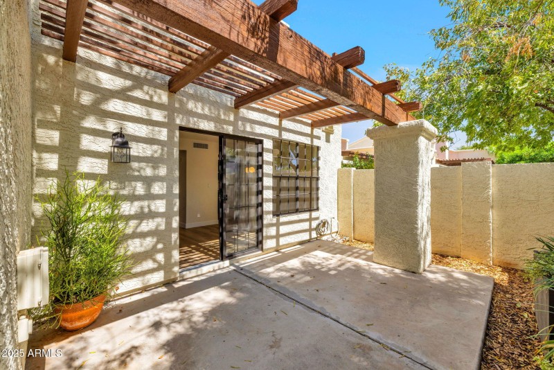 56-web-or-mls-896A8176