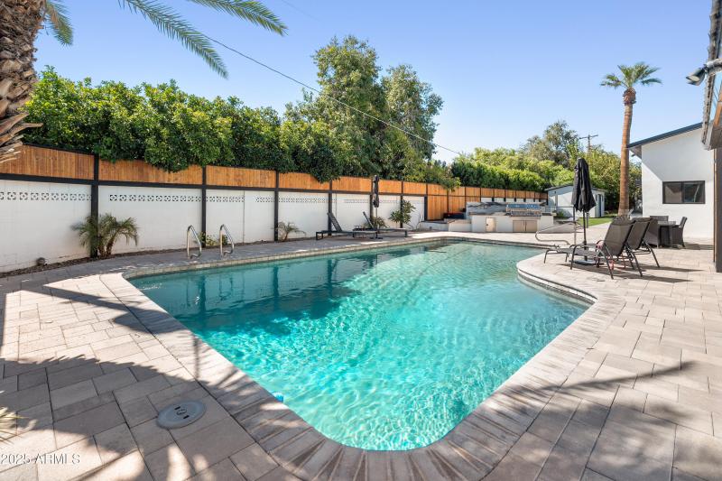 6715 E Montecito Ave-57