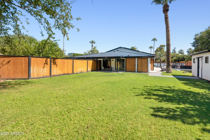 6715 E Montecito Ave-74