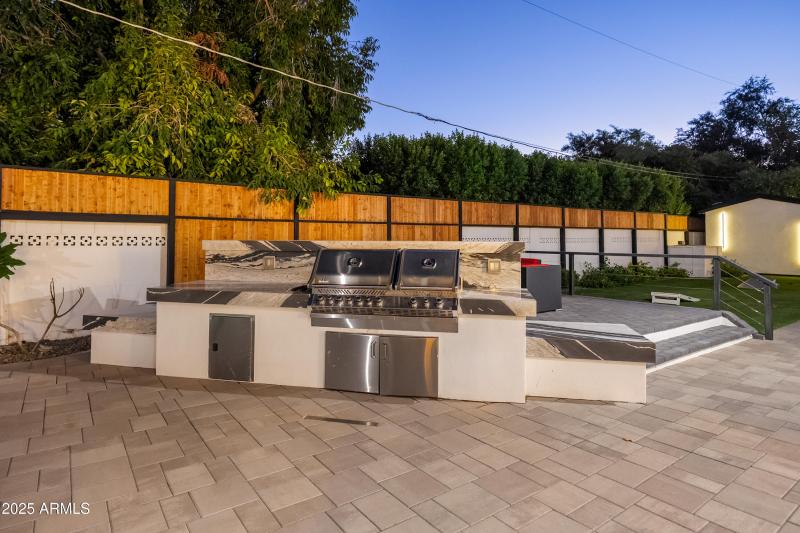 6715 E Montecito Ave-109