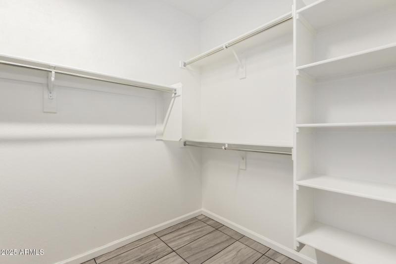 Nice walk-in closest