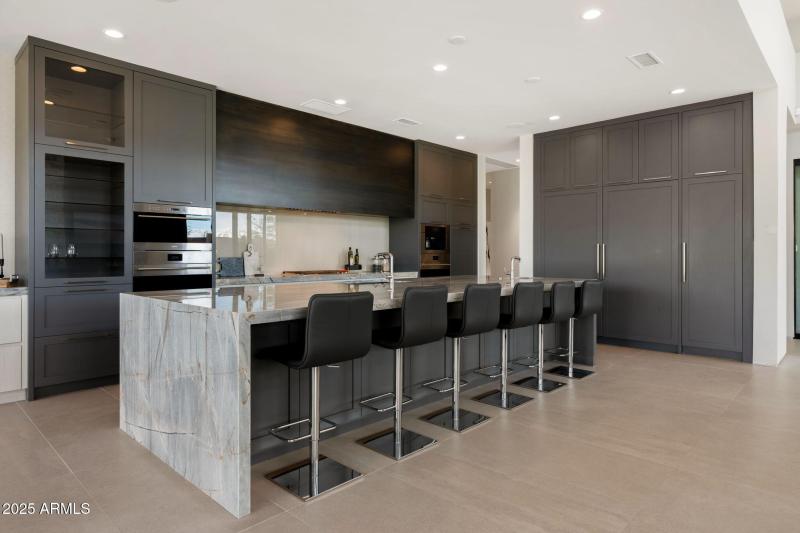 15-web-or-mls-37200-n-cave-creek-rd