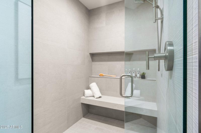 39-web-or-mls-37200-n-cave-creek-rd