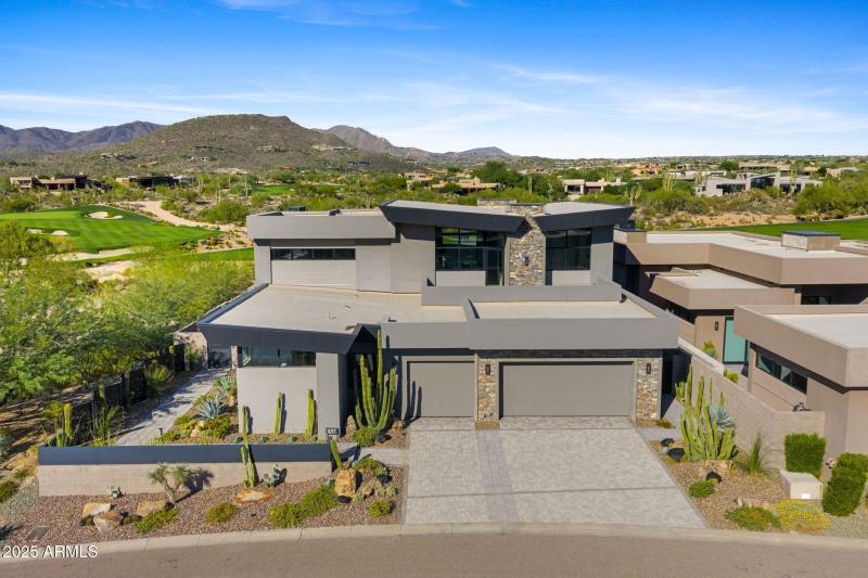 84-web-or-mls-37200-n-cave-creek-rd