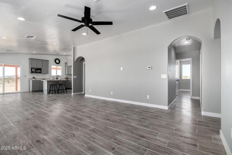 42761 W INDIANOLA AVE, Tonopah, AZ 85354