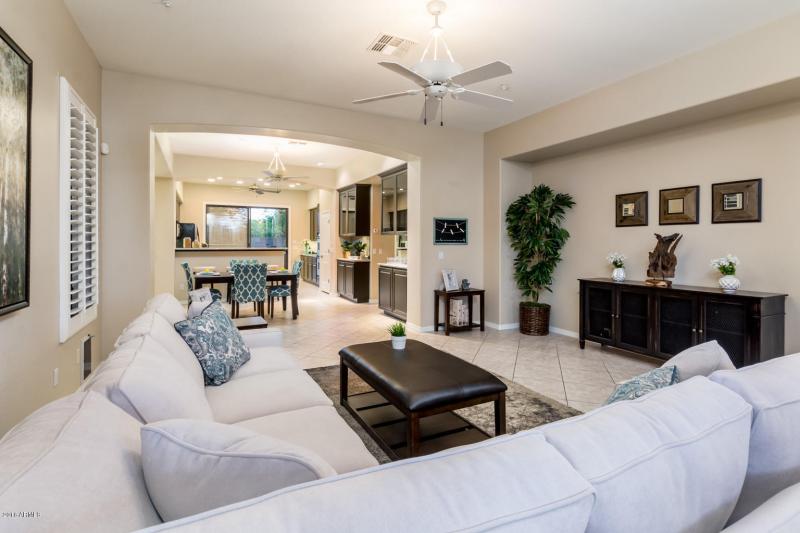 1447 W Swan Ct - MLS-14