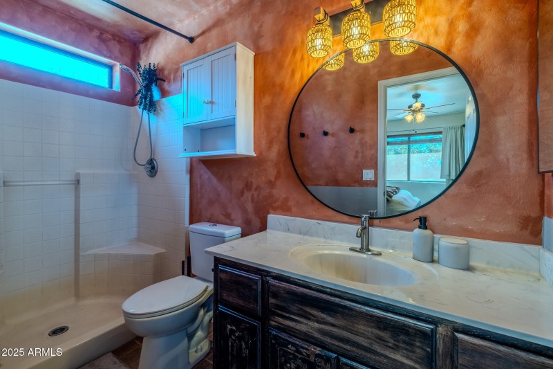 Granada Primary Bath