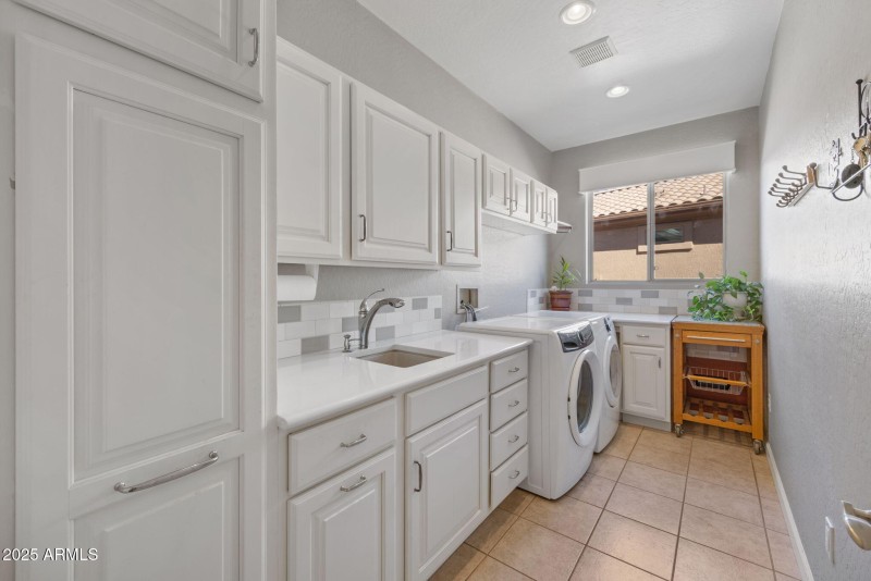 Amazing Laundry room