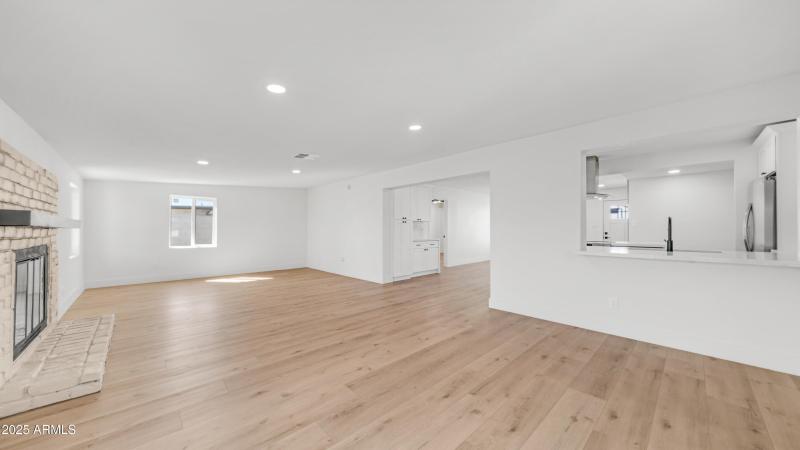 19251 N 17th Dr (11)