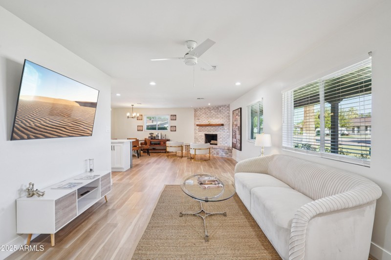 15-print-E Weldon Ave-S0210-006