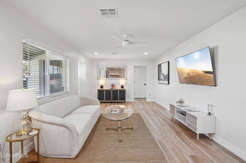 17-print-E Weldon Ave-S0210-008