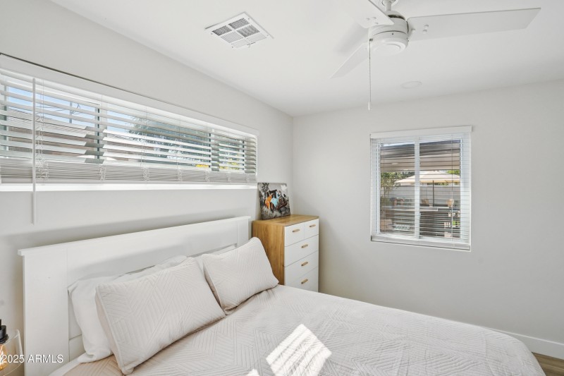 31-print-E Weldon Ave-S0210-022