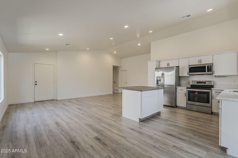 10-web-or-mls-Citrus Way-10