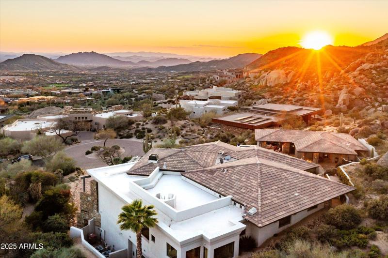 59-11070ERollingRockDr-59