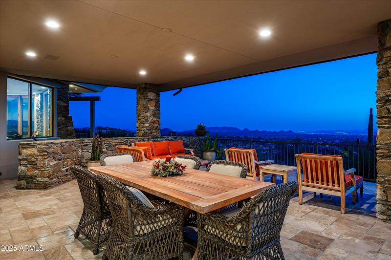 05-11070ERollingRockDr-5