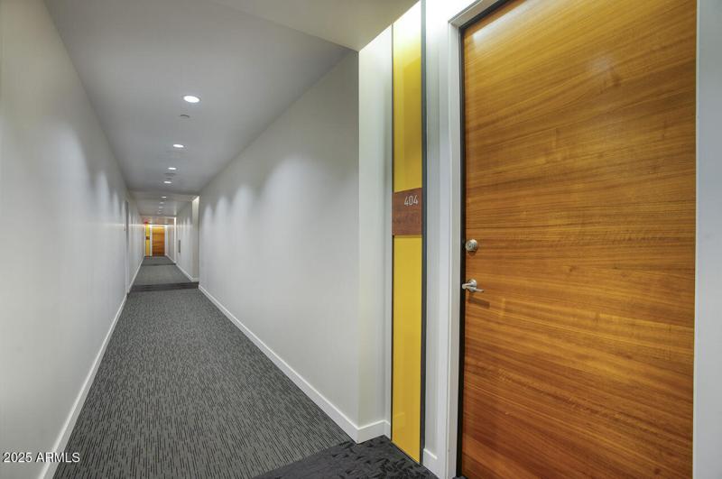 100 W PORTLAND ST 404