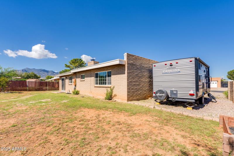 50-web-or-mls-Highland Dr-50