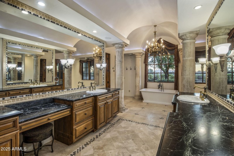 Separate Vanities, Glam Dressing Niche