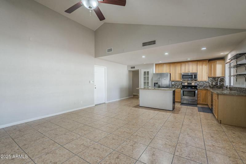 9-web-or-mls-Javelina-9