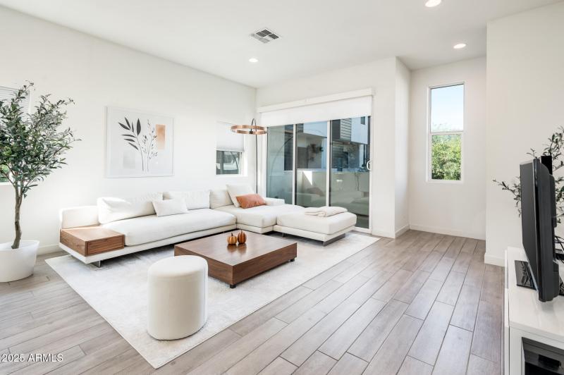 325 E Coronado Rd Unit 13 - MLS-12