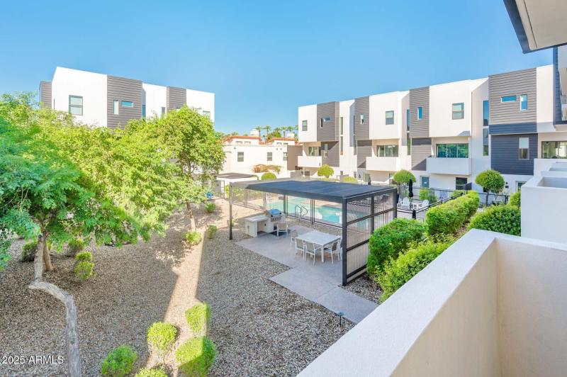 325 E Coronado Rd Unit 13 - MLS-35