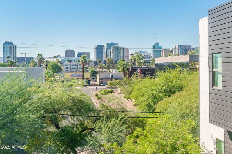 325 E Coronado Rd Unit 13 - MLS-36