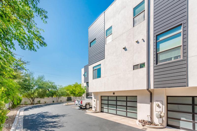 325 E Coronado Rd Unit 13 - MLS-42