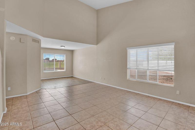 5-web-or-mls-12848 S 45th St - 4