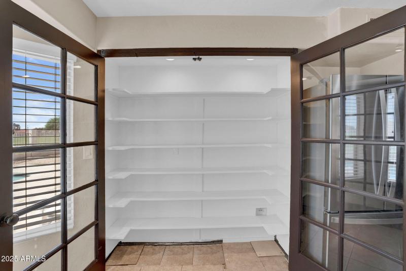 22-web-or-mls-12848 S 45th St - 24