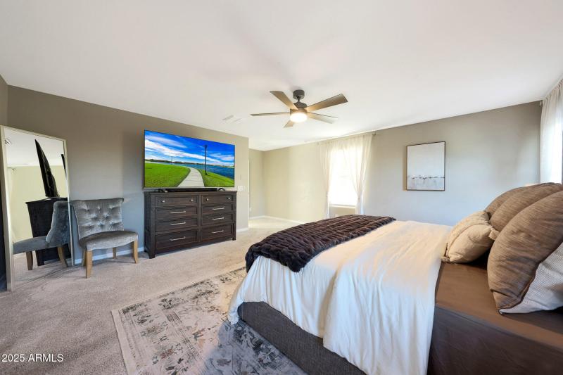 A HUGE primary suite