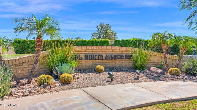 Del Norte Gardens Entrance