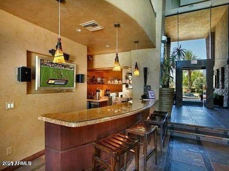 20211115222725058183000000-o