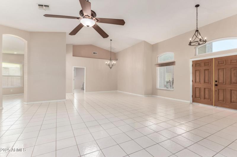 8807 E SAGUARO BLOSSOM RD