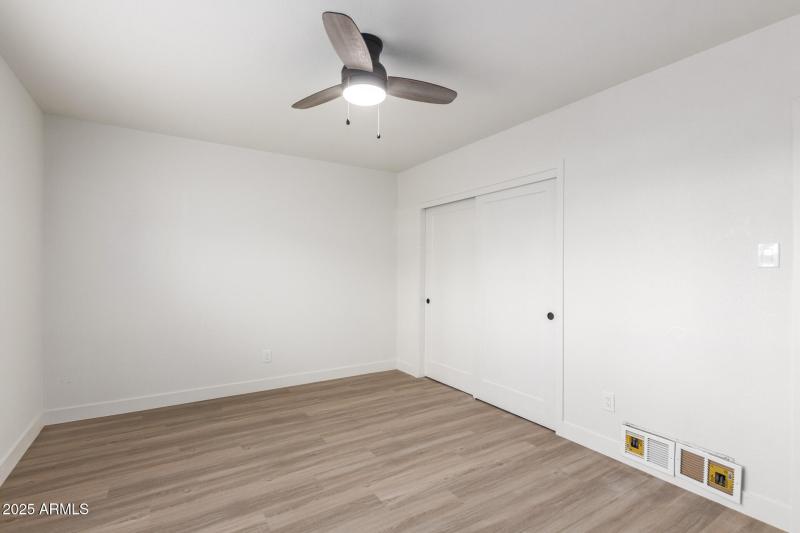 0036-35 - Broadway #103