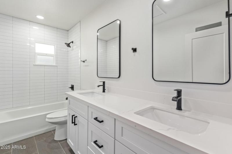 0035-36 - Broadway #103 (1)