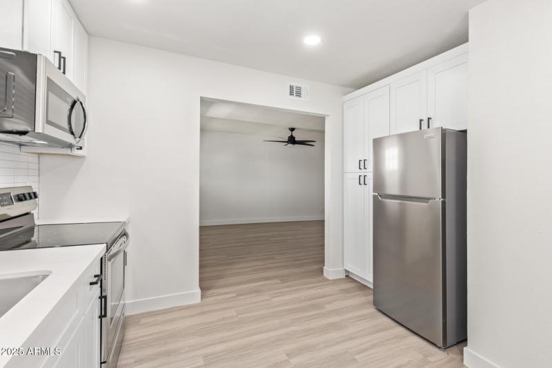 0034-33 - Broadway #103 (1)