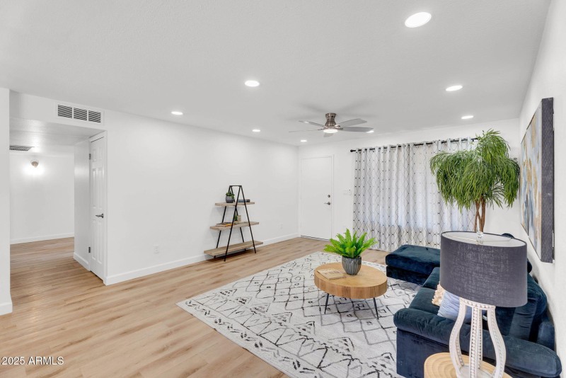 3846 W Camino Acequia - 12