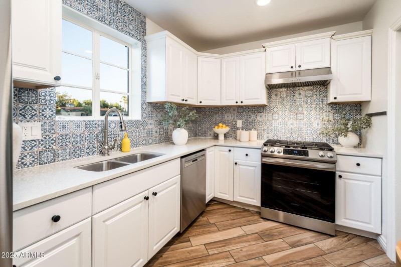 Love a kitchen window over the sink