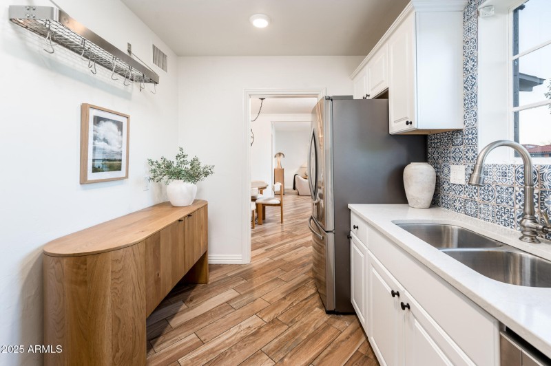 1631 W Earll Dr - MLS-30