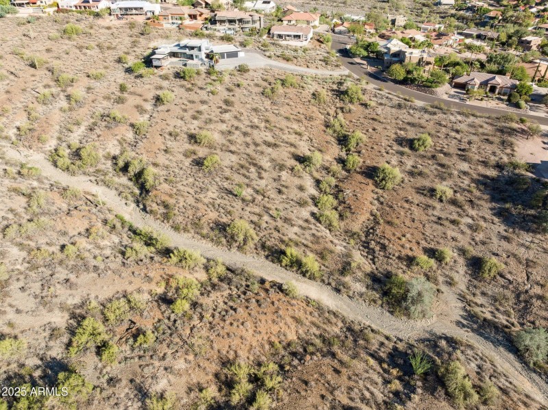 5-web-or-mls-16050-n-overlook-ct