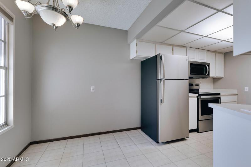 17423 N 105th Ave Sun City AZ-large-013-