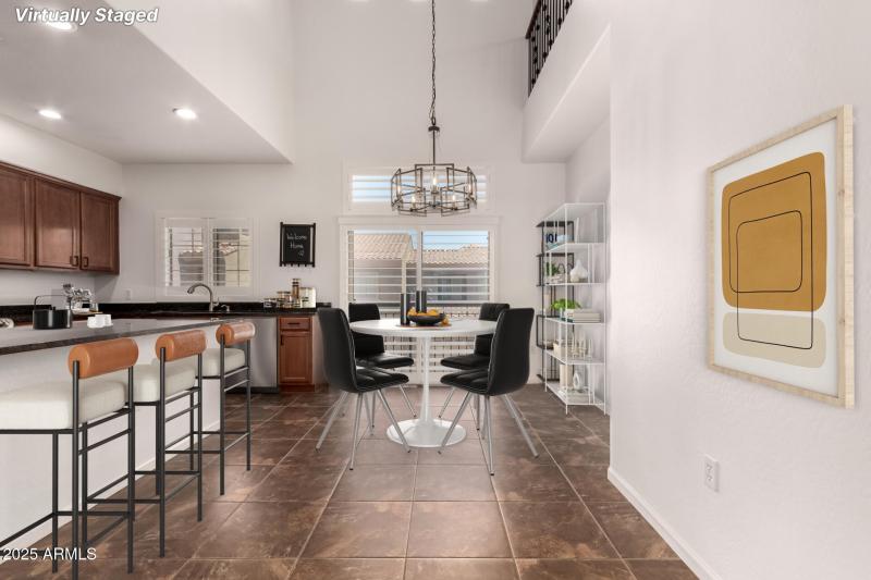 Open Dining Area & Balcony