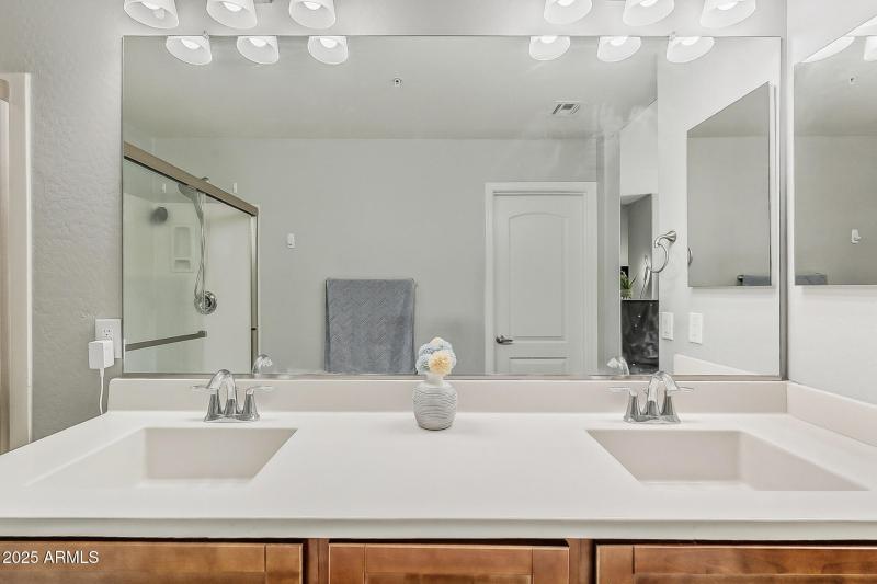 27-Main primary bathroom